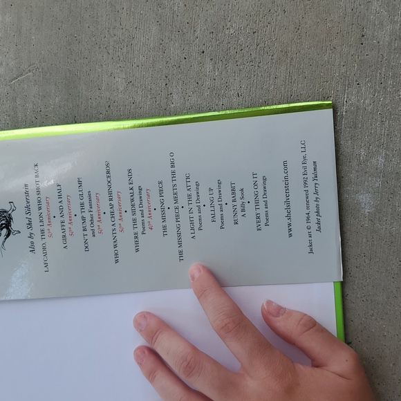 The Giving Tree by Shel Silverstein – 50th Anniversary Edition (NO CD) - Picture 7 of 7